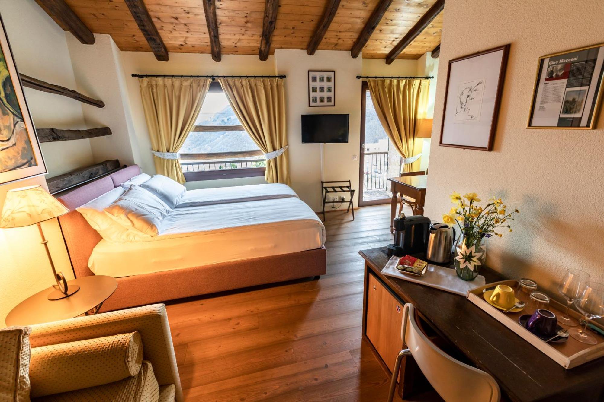 Wine & Art Relais Vallombrosa Castelrotto Room photo