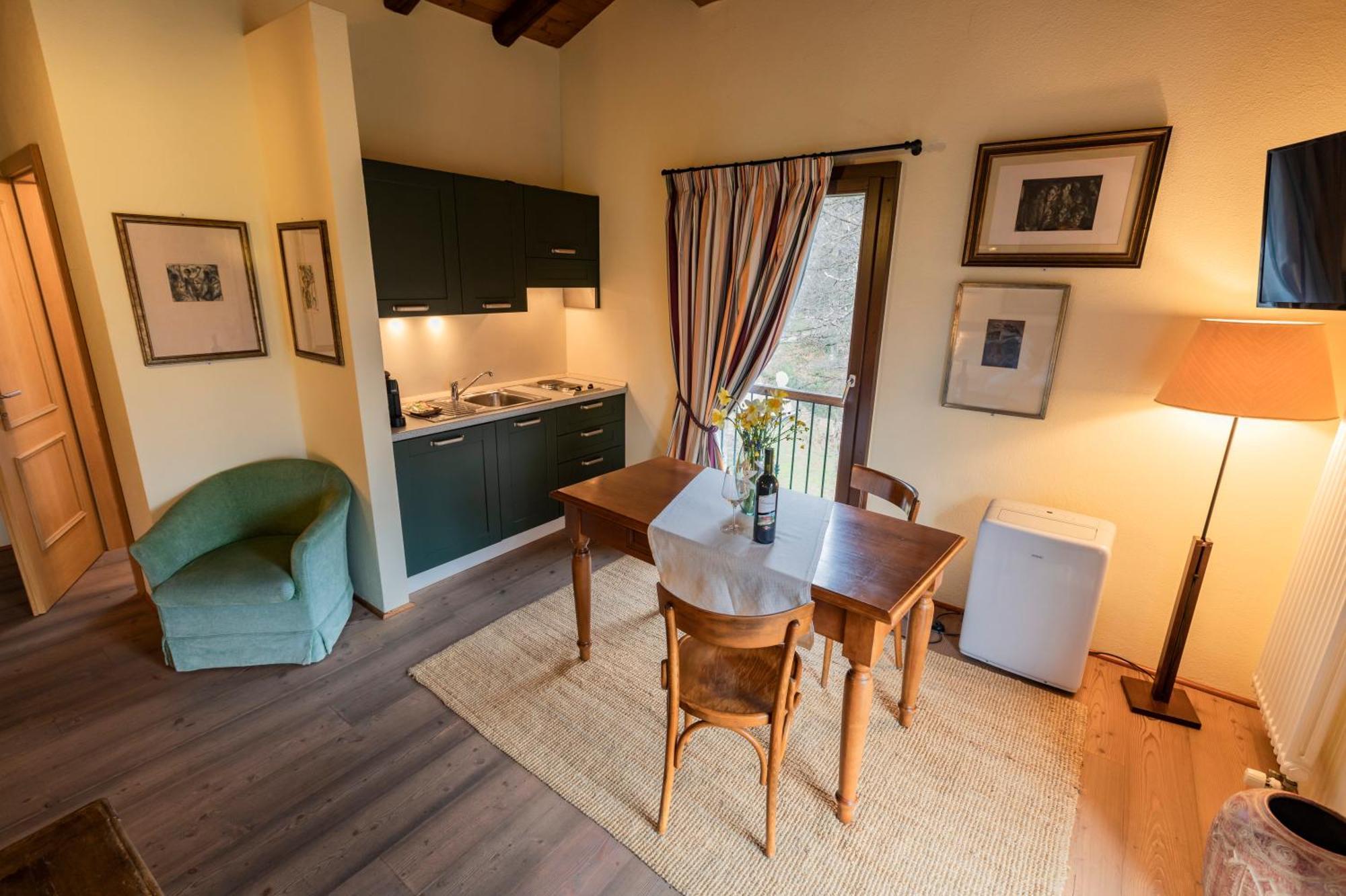 Wine & Art Relais Vallombrosa Castelrotto Room photo