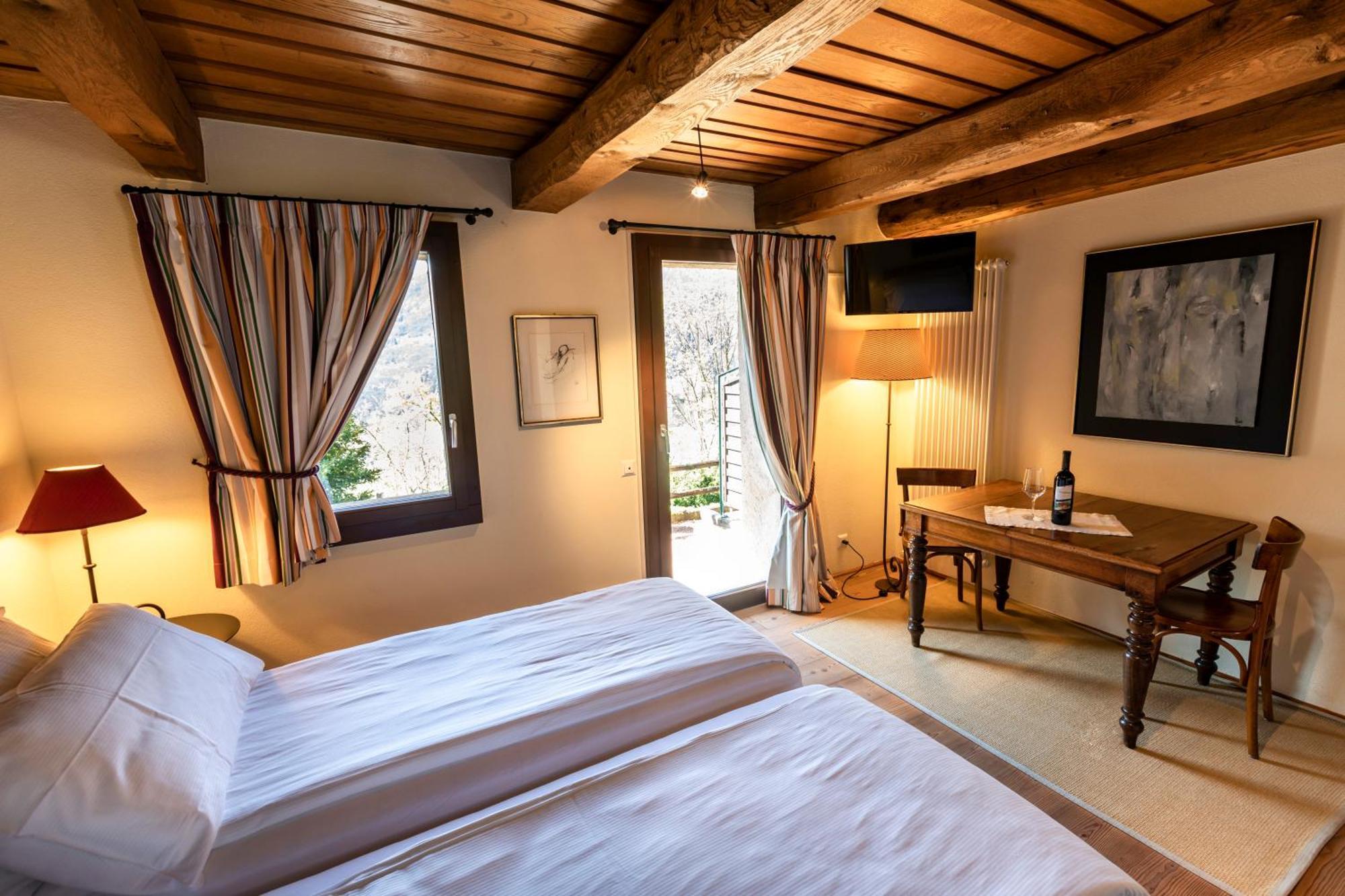 Wine & Art Relais Vallombrosa Castelrotto Room photo